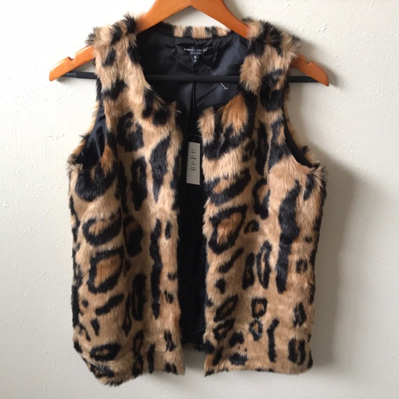 Romeo & Juliet Couture Jackets & Blazers - Romeo + Juliet Couture Cheetah Print Vest
